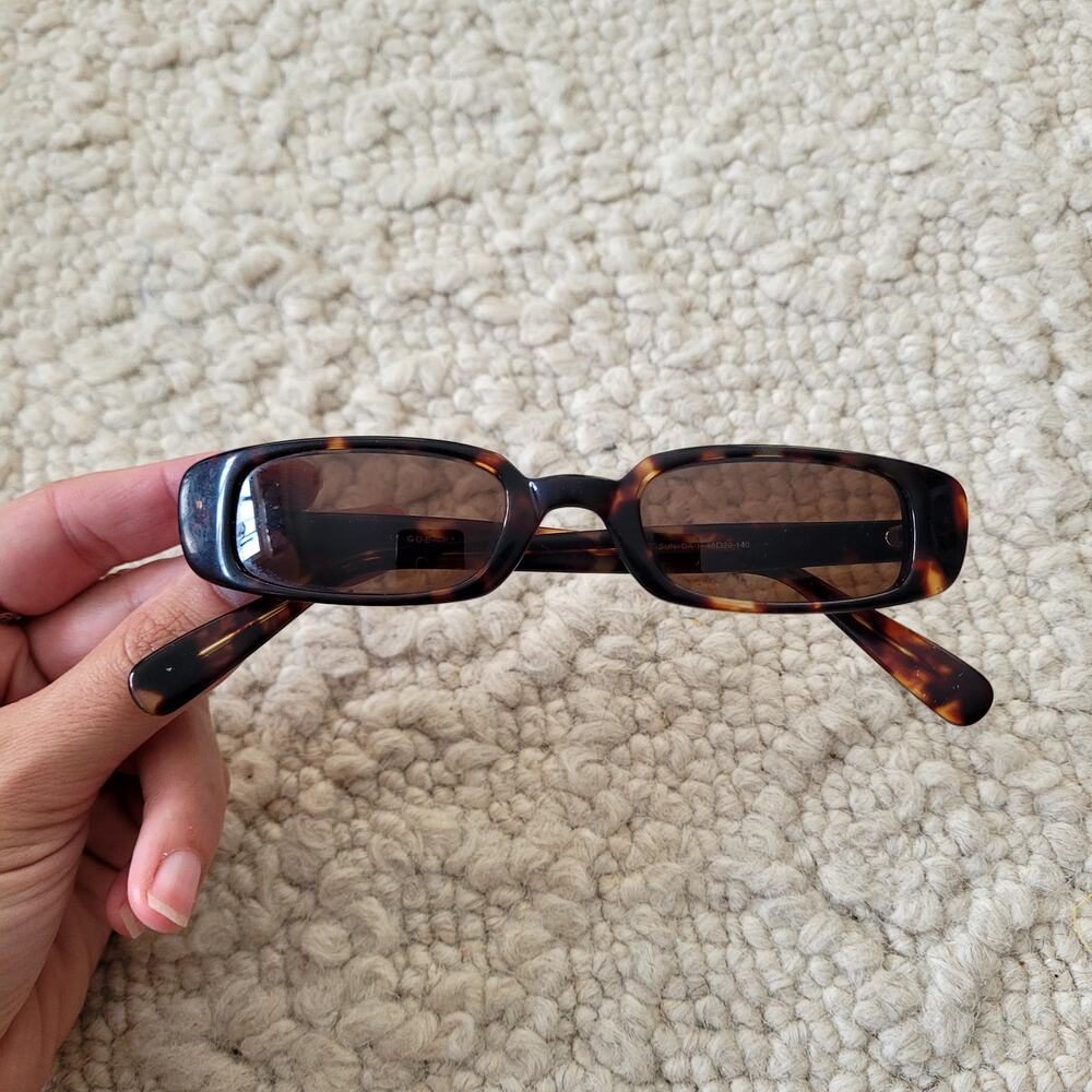 Vtg Y2K 90's Guess Micro Small Sunglasses Tortious